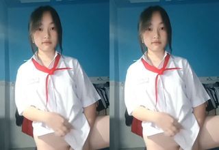 Nữ Sinh Việt Nam Quyến Rũ Với ảnh Tự Sướng Gợi Cảm